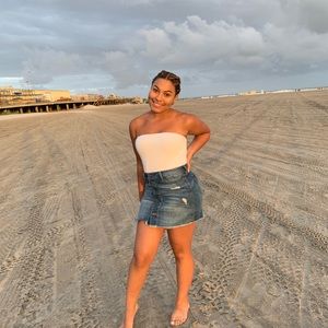 Meet your Posher, Crystal